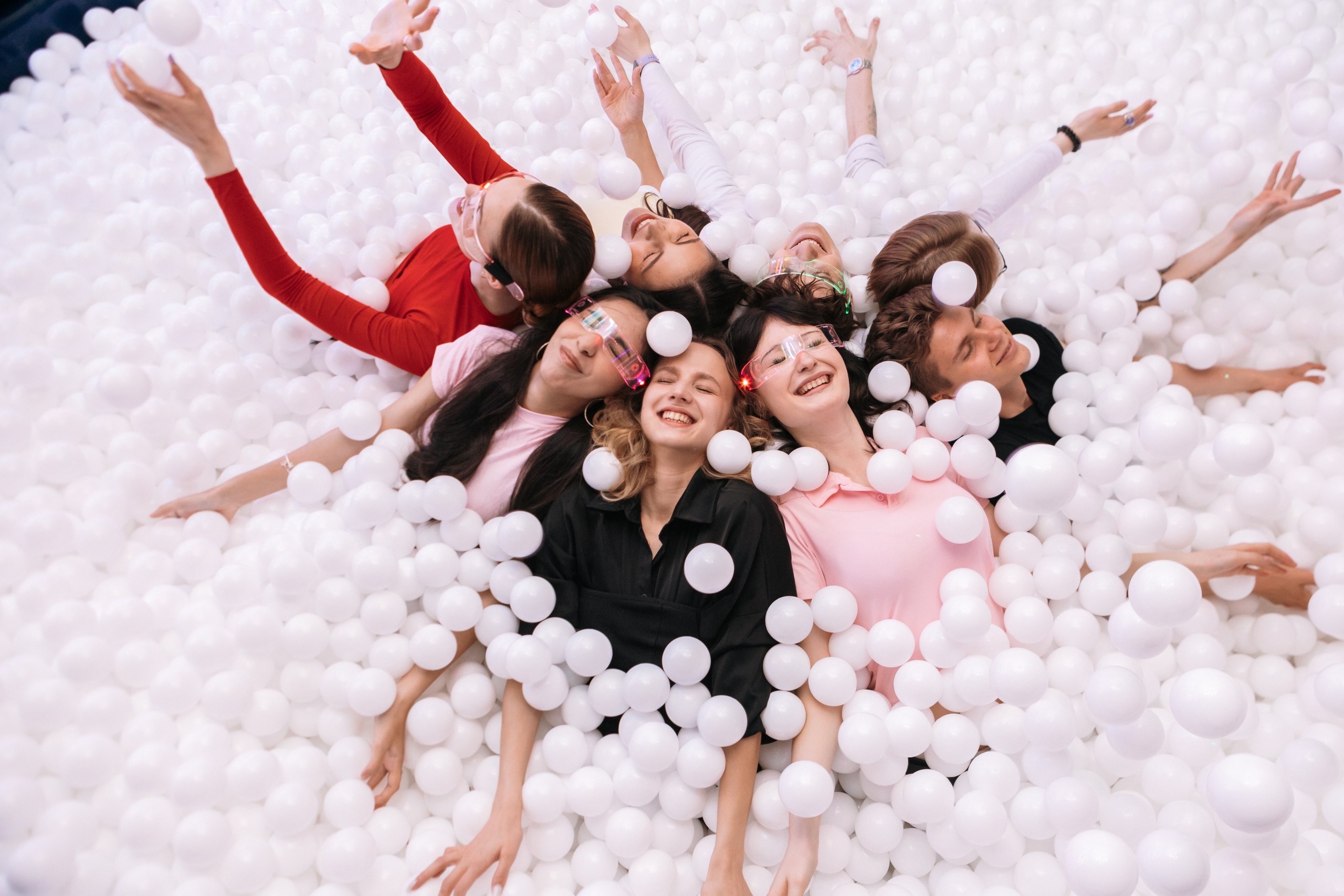 бассейн с мячиками фото бассейн с мячиками фото